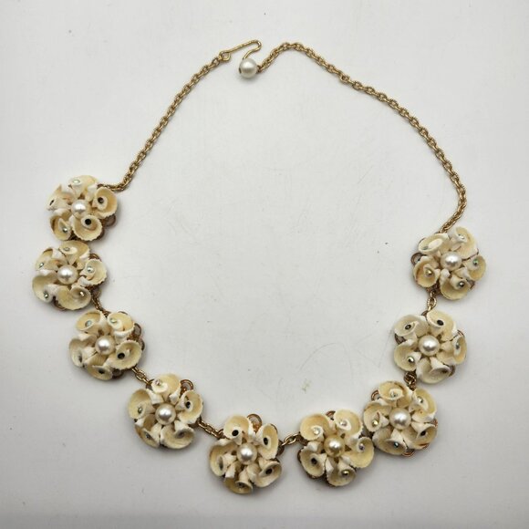 Trader Halls Hawaiian Village Necklace And Clip-On Earrings Set 50s 60s Vintage - Picture 6 of 11